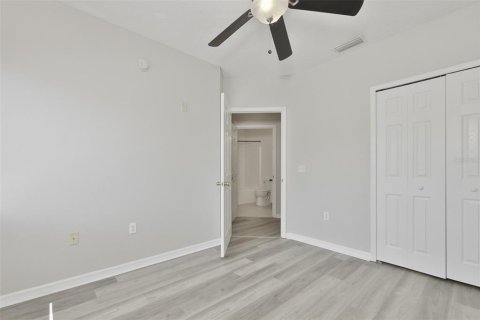 Condo in Riverview, Florida, 3 bedrooms № 2207919 - photo 16