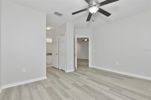 Condo in Riverview, Florida, 3 bedrooms № 2207919 - photo 21