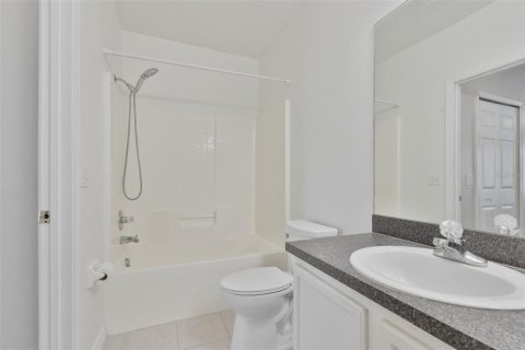 Condo in Riverview, Florida, 3 bedrooms № 2207919 - photo 19
