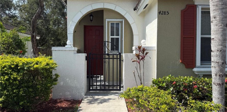 Touwnhouse à Homestead, Floride 2 chambres, 97.18 m2 № 1756569