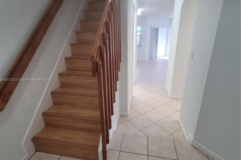 Adosado en alquiler en Miami, Florida, 3 dormitorios, 120.77 m2 № 1922559 - foto 3