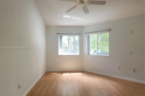 Adosado en alquiler en Miami, Florida, 3 dormitorios, 120.77 m2 № 1922559 - foto 20