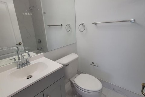 Adosado en alquiler en Miami, Florida, 3 dormitorios, 120.77 m2 № 1922559 - foto 18