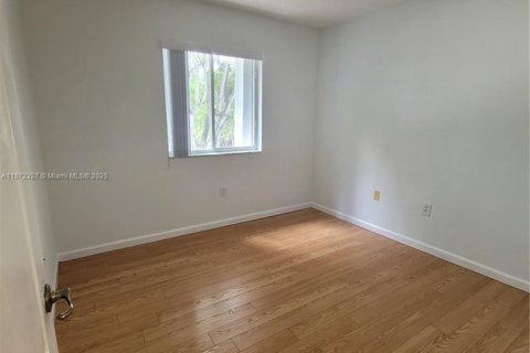 Adosado en alquiler en Miami, Florida, 3 dormitorios, 120.77 m2 № 1922559 - foto 22