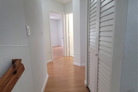 Adosado en alquiler en Miami, Florida, 3 dormitorios, 120.77 m2 № 1922559 - foto 14