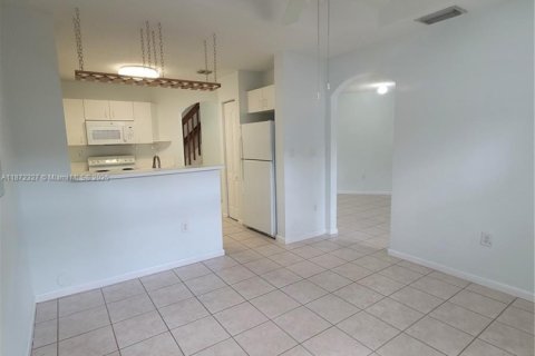 Adosado en alquiler en Miami, Florida, 3 dormitorios, 120.77 m2 № 1922559 - foto 9