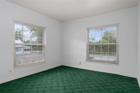 House in Homosassa, Florida 3 bedrooms, 190.45 sq.m. № 2227242 - photo 22