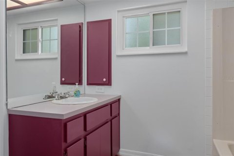 House in Homosassa, Florida 3 bedrooms, 190.45 sq.m. № 2227242 - photo 24