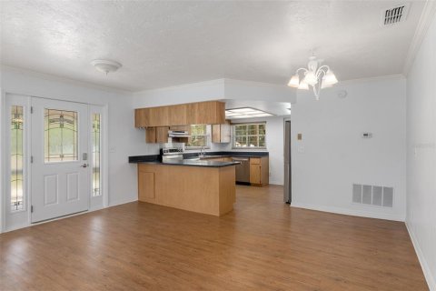 House in Homosassa, Florida 3 bedrooms, 190.45 sq.m. № 2227242 - photo 17