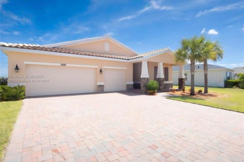 Casa en venta en Port St. Lucie, Florida, 4 dormitorios, 239.97 m2 № 1976345 - foto 3
