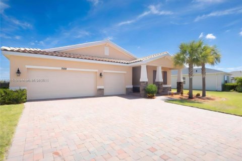 Casa en venta en Port St. Lucie, Florida, 4 dormitorios, 239.97 m2 № 1976345 - foto 2