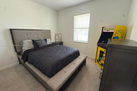 Casa en venta en Port St. Lucie, Florida, 4 dormitorios, 239.97 m2 № 1976345 - foto 20