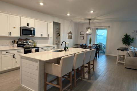 Casa en venta en Port St. Lucie, Florida, 4 dormitorios, 239.97 m2 № 1976345 - foto 11