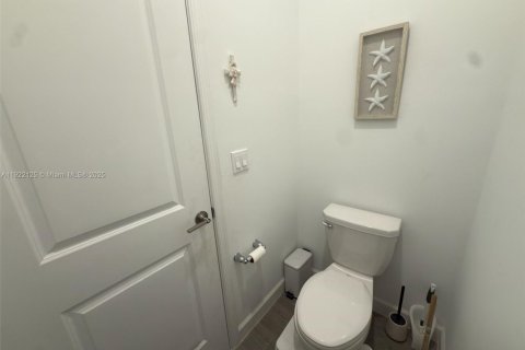 Casa en venta en Port St. Lucie, Florida, 4 dormitorios, 239.97 m2 № 1976345 - foto 29