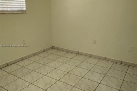 Снять в аренду кондоминиум в Хайалиа, Флорида 2 спальни, 75.44м2, № 1955492 - фото 11