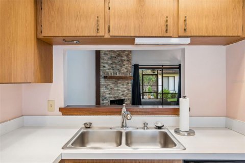 Condo in Winter Park, Florida, 3 bedrooms  № 2215344 - photo 8