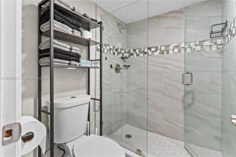 Condo in Pompano Beach, Florida, 3 bedrooms № 1973241 - photo 14