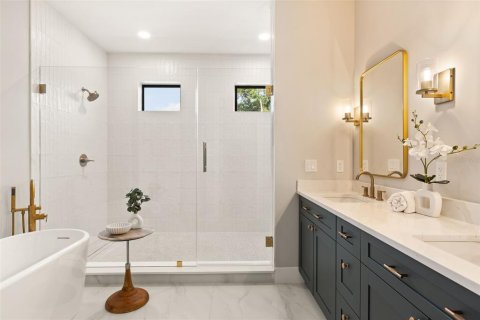 House in Orlando, Florida 5 bedrooms, 296.54 sq.m. № 2216532 - photo 21