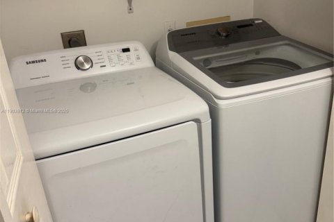 Copropriété à louer à Davie, Floride: 2 chambres, 102.19 m2 № 1954833 - photo 6