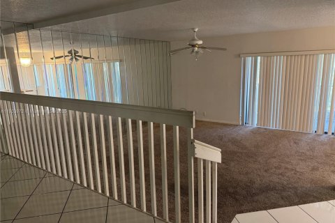 Copropriété à louer à Davie, Floride: 2 chambres, 102.19 m2 № 1954833 - photo 4