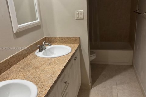 Copropriété à louer à Davie, Floride: 2 chambres, 102.19 m2 № 1954833 - photo 7