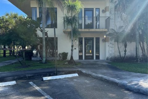 Copropriété à louer à Davie, Floride: 2 chambres, 102.19 m2 № 1954833 - photo 2