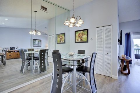 Condominio en venta en Sebring, Florida, 2 dormitorios, 91.32 m2 № 2212366 - foto 8