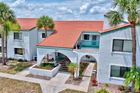 Condo in Sebring, Florida, 2 bedrooms № 2212366