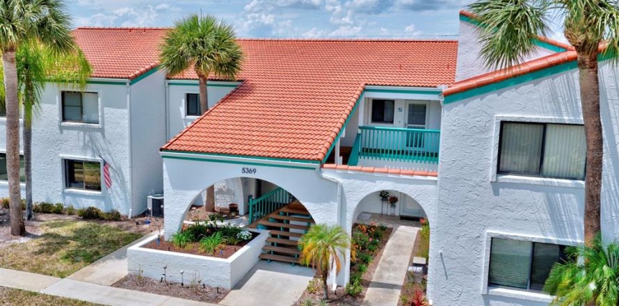 Condominio en Sebring, Florida, 2 dormitorios № 2212366