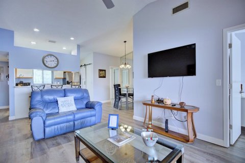 Condominio en venta en Sebring, Florida, 2 dormitorios, 91.32 m2 № 2212366 - foto 14