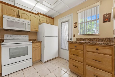 Condominio en venta en Dania Beach, Florida, 1 dormitorio, 74.32 m2 № 1948900 - foto 5