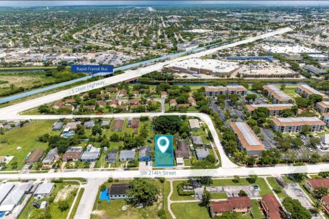 Propiedad comercial en venta en Miami, Florida № 2154704 - foto 5