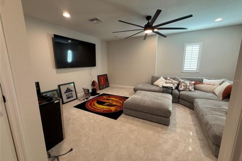 House in San Antonio, Florida 5 bedrooms, 291.53 sq.m. № 2211048 - photo 21