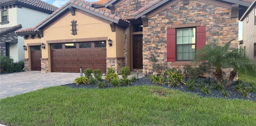 House in San Antonio, Florida 5 bedrooms, 291.53 sq.m. № 2211048