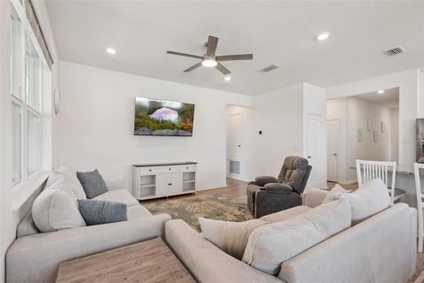 House in Mascotte, Florida 3 bedrooms, 142.79 sq.m. № 2110324 - photo 9