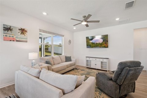 House in Mascotte, Florida 3 bedrooms, 142.79 sq.m. № 2110324 - photo 10