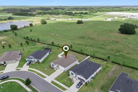 House in Mascotte, Florida 3 bedrooms, 142.79 sq.m. № 2110324 - photo 2