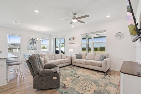 House in Mascotte, Florida 3 bedrooms, 142.79 sq.m. № 2110324 - photo 7