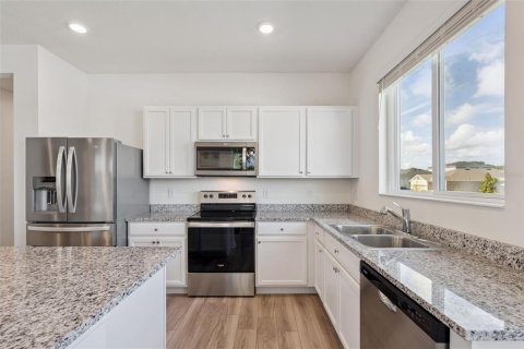 House in Mascotte, Florida 3 bedrooms, 142.79 sq.m. № 2110324 - photo 15