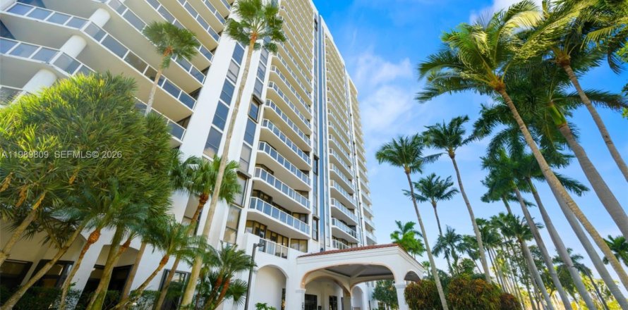 Кондоминиум с 2 спальнями в Авентура, Флорида № 2051809