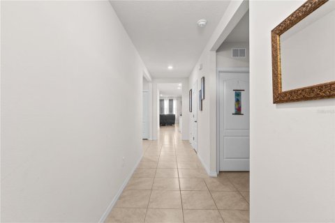 House in Haines City, Florida 4 bedrooms, 173.45 sq.m. № 1825100 - photo 5