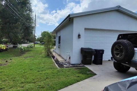 Casa en venta en Miami Springs, Florida, 3 dormitorios, 154.5 m2 № 1821590 - foto 4