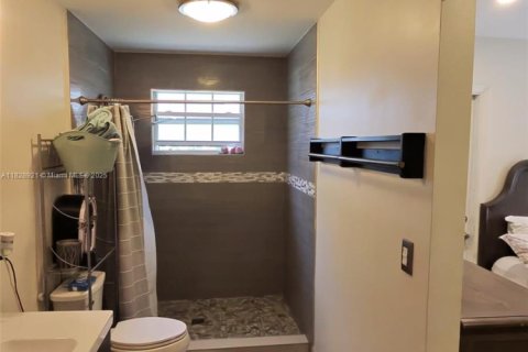 Casa en venta en Miami Springs, Florida, 3 dormitorios, 154.5 m2 № 1821590 - foto 27