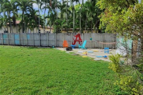 Casa en venta en Miami Springs, Florida, 3 dormitorios, 154.5 m2 № 1821590 - foto 10