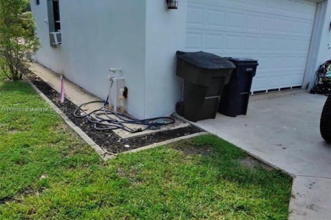 Casa en venta en Miami Springs, Florida, 3 dormitorios, 154.5 m2 № 1821590 - foto 6