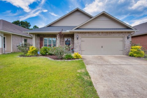 House in Navarre, Florida 4 bedrooms, 192.87 sq.m. № 561488 - photo 1