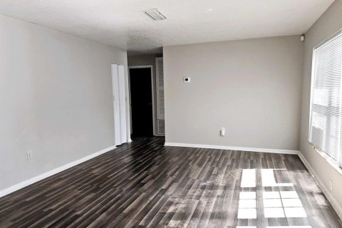 Casa en alquiler en Leesburg, Florida, 4 dormitorios, 183.76 m2 № 1900808 - foto 2