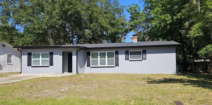 Casa en Leesburg, Florida 4 dormitorios, 183.76 m2 № 1900808