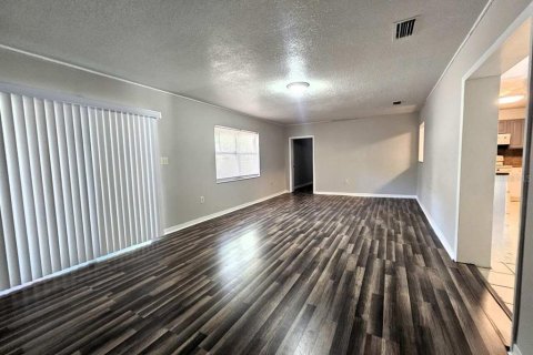 Casa en alquiler en Leesburg, Florida, 4 dormitorios, 183.76 m2 № 1900808 - foto 7