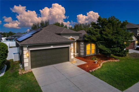 Casa en venta en Spring Hill, Florida, 4 dormitorios, 194.26 m2 № 2158019 - foto 2